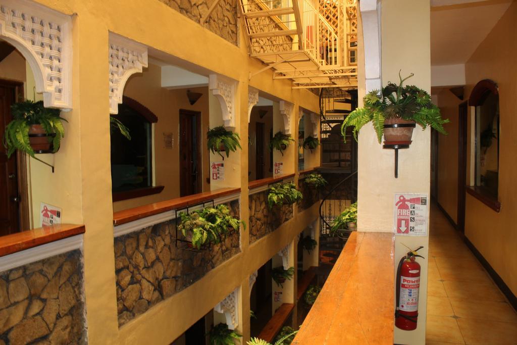 Saint Illian'S Inn Makati Makati City Exteriér fotografie